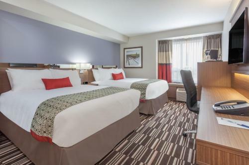 Hotel Microtel Inn & Suites By Wyndham Fort Mcmurray