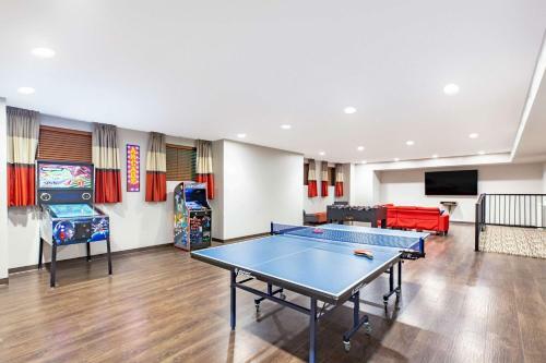 Hotel Microtel Inn & Suites By Wyndham Fort Mcmurray