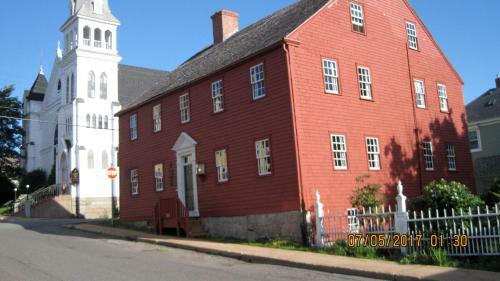 Lennox Tavern B&B