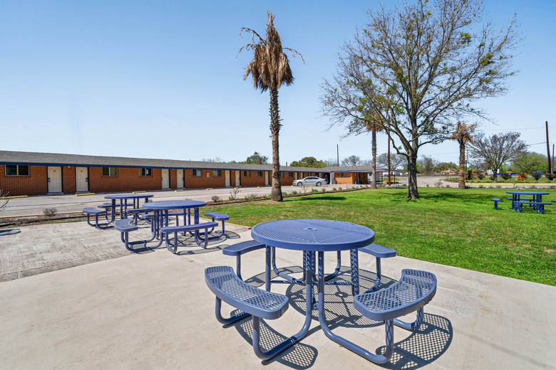 Motel Luling Inn