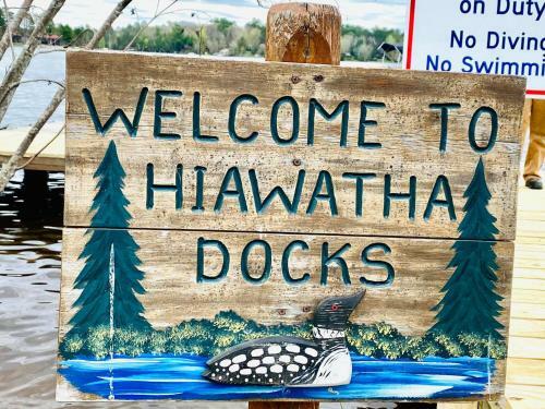 Hotel Hiawatha Lodge Inn