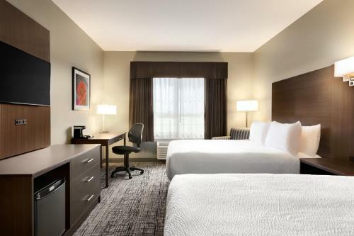 Hotel Days Inn & Suites By Wyndham Warman Legends Centre