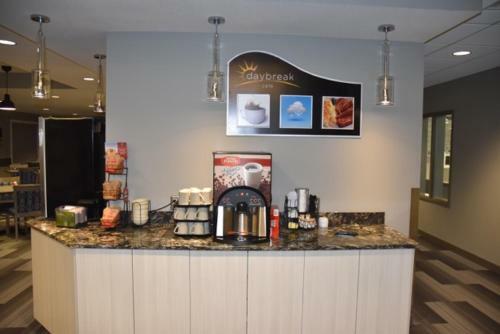 Hotel Days Inn & Suites By Wyndham Warman Legends Centre
