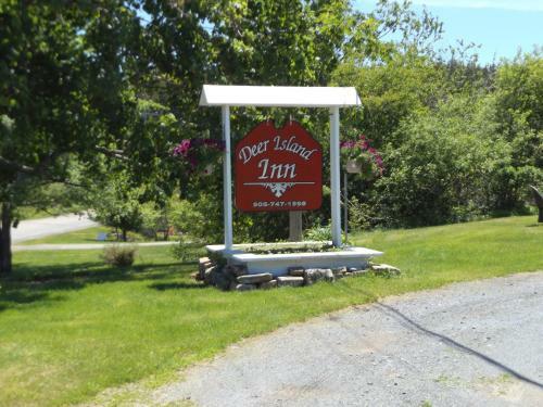 Posada Deer Island Inn