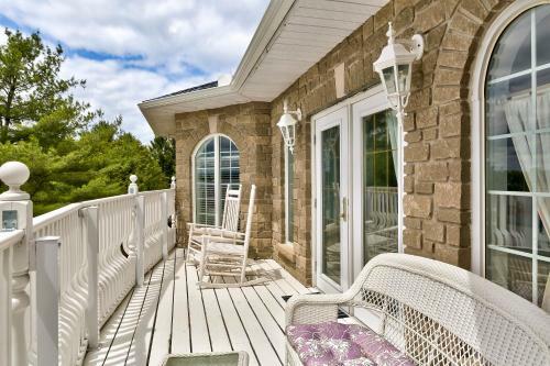 Bed & Breakfast Greystone On Golden Lake