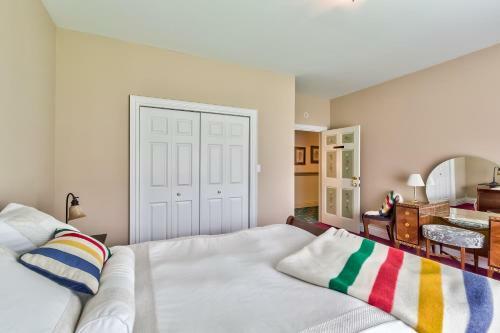 Bed & Breakfast Greystone On Golden Lake
