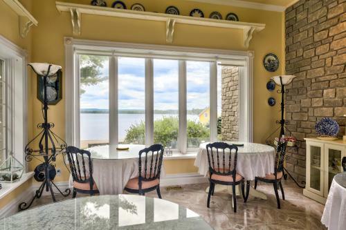 Bed & Breakfast Greystone On Golden Lake