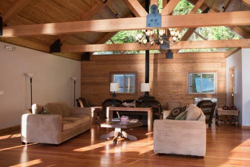 Homfray Lodge