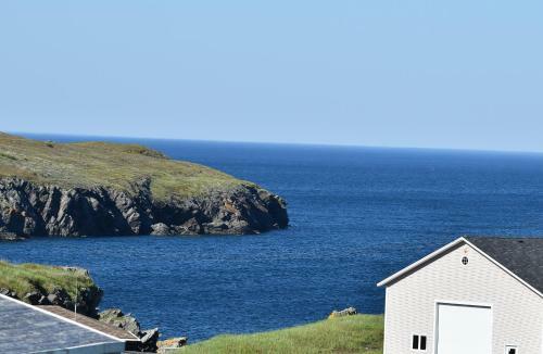Mr. Hibb's Salt Box Cottage