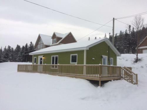 Bambury's Hillside Chalets