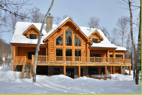 Chalet Four Bears
