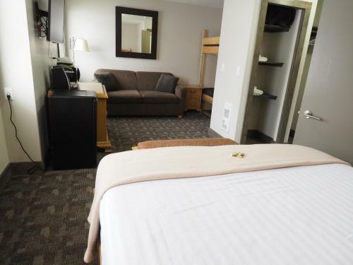 Apex Lodge - 7 Hotel Room