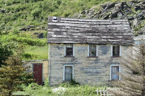 Mr. Hibb's Salt Box Cottage