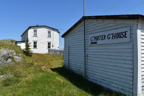 Mr. Hibb's Salt Box Cottage