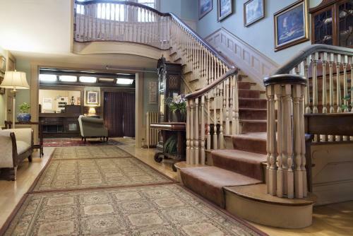 Posada Hartness House