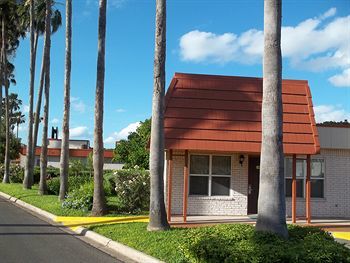 Hotel Victoria Palms Inn And Suites