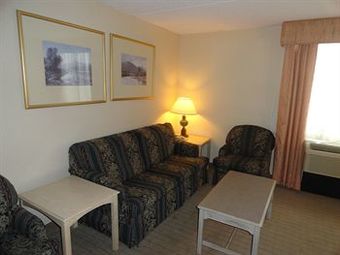 Fairbridge Hotel Cleveland East