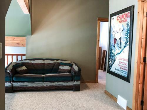 Panorama Resort Luxury Vacation Home With Fairmont Creek