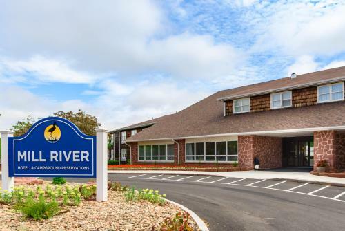Hotel Mill River Resort