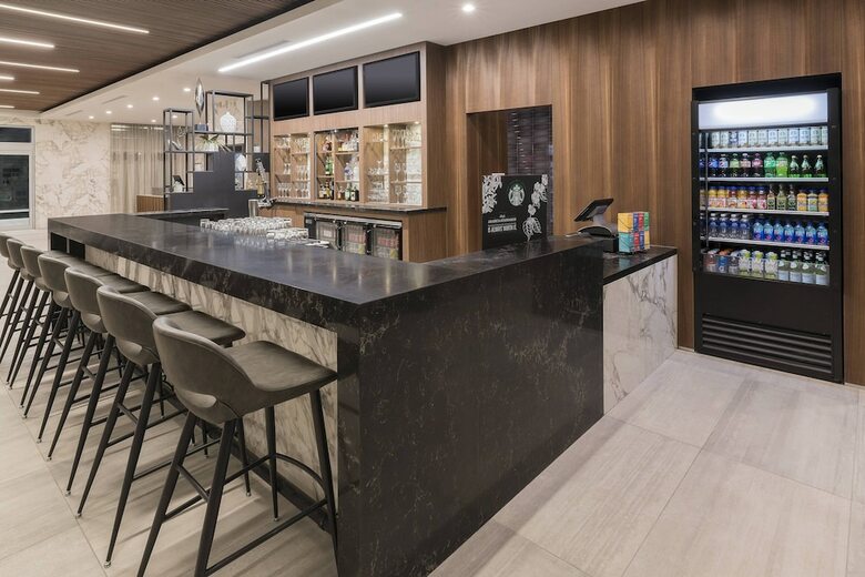 Hotel Courtyard By Marriott Burlington