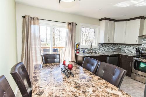 Crystal Beach Executive Cottage