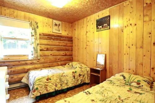 Lodge Muskoka Log Cabin With Trails