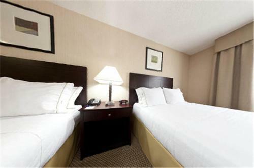 Holiday Inn Express Hotel & Suites Tipp City