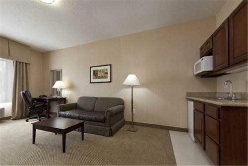 Holiday Inn Express Hotel & Suites Tipp City