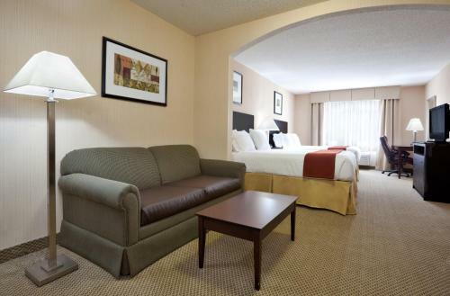 Holiday Inn Express Hotel & Suites Tipp City
