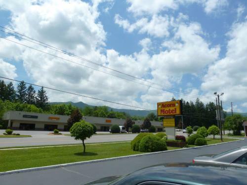 Acorn Motel - Black Mountain