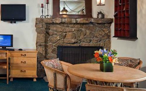 Branding Iron Motel