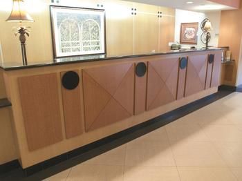 Hotel La Quinta Inn & Suites Islip Macarthur Airport