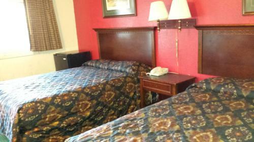 Hallmark Motel