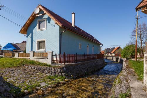 Apartm�nov� Dom River