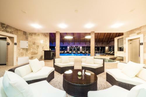 Hotel Village Resort Hanuliak
