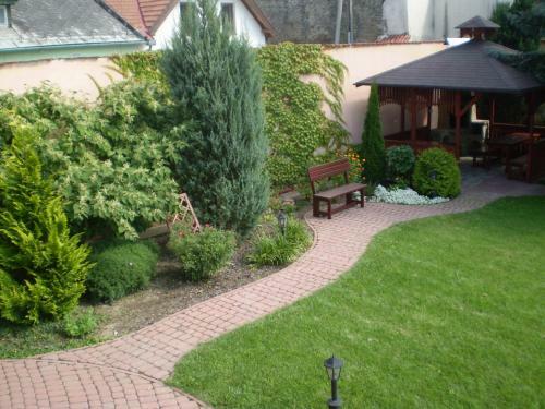 Bed & Breakfast Penzi�n Rodina