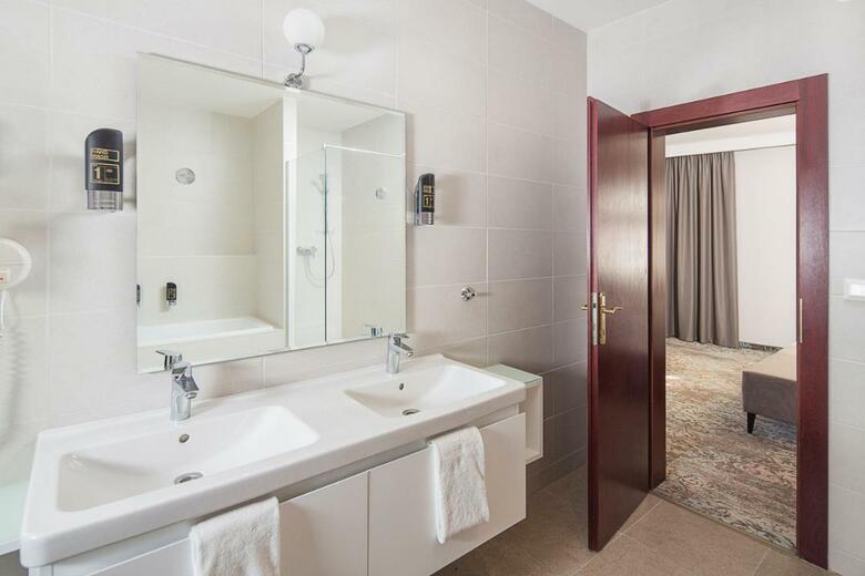 Hotel Kult�ra