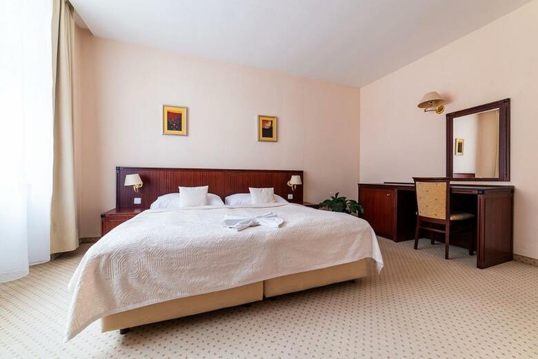 Hotel Kult�ra