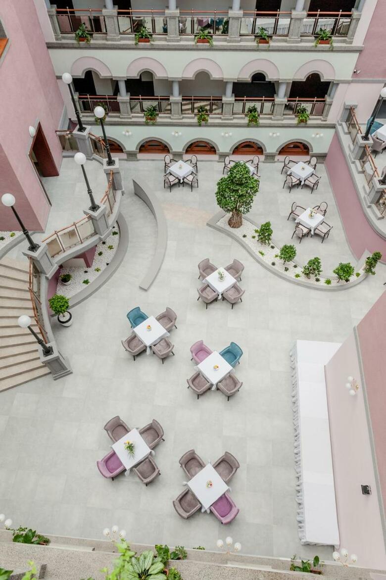 Hotel Kult�ra