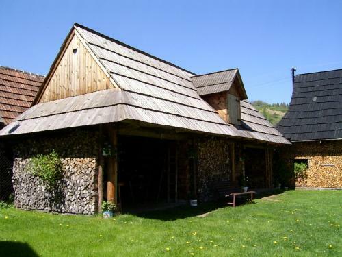 Retro Cottage Osturna