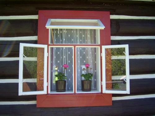 Retro Cottage Osturna