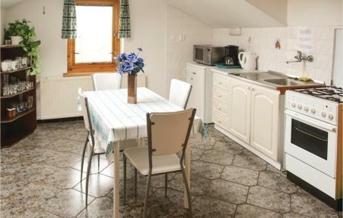 One-bedroom Apartment In Nova Lesna
