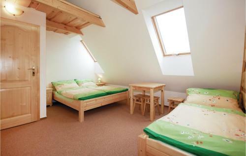 Three-bedroom Holiday Home In Partizanska Lupca