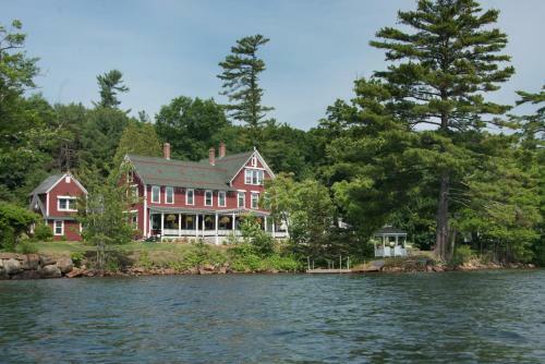 Hostal Lake House At Ferry Point