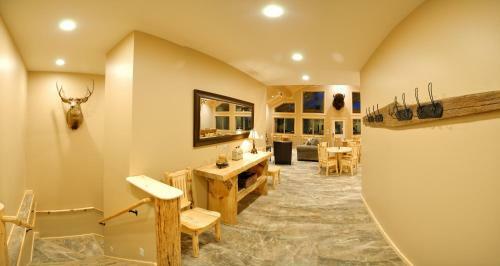 Glacier Outdoor Center