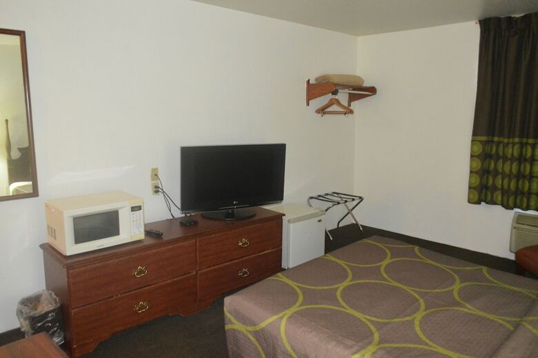 Hotel Super 8 Hazard Ky