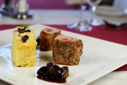 Hostal Barock Restaurant & Pension