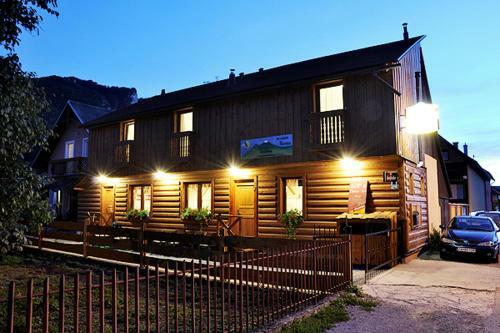 Lodge Chata Polovica Terchov�