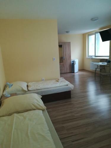 Orava- Just�na