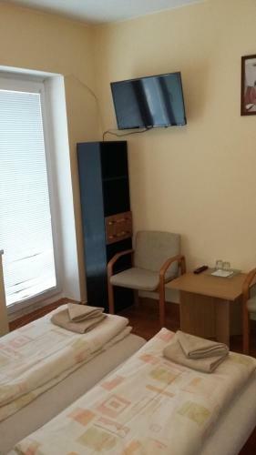 Hostal Garni Hotel Sonata